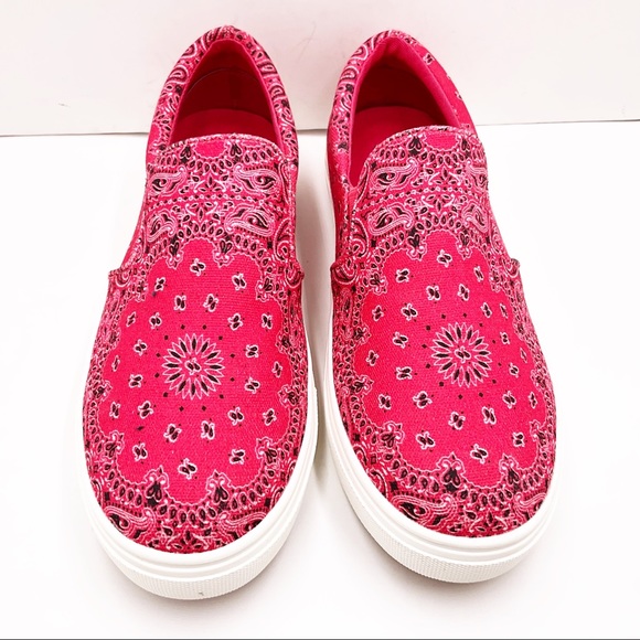 🆕{Steve Madden} Coulter Red Paisley Print Slip-On Sneakers - Picture 9 of 16